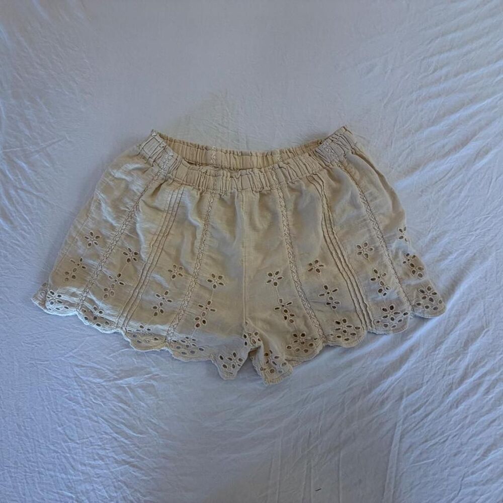 American-eagle Women's Cream and White Shorts